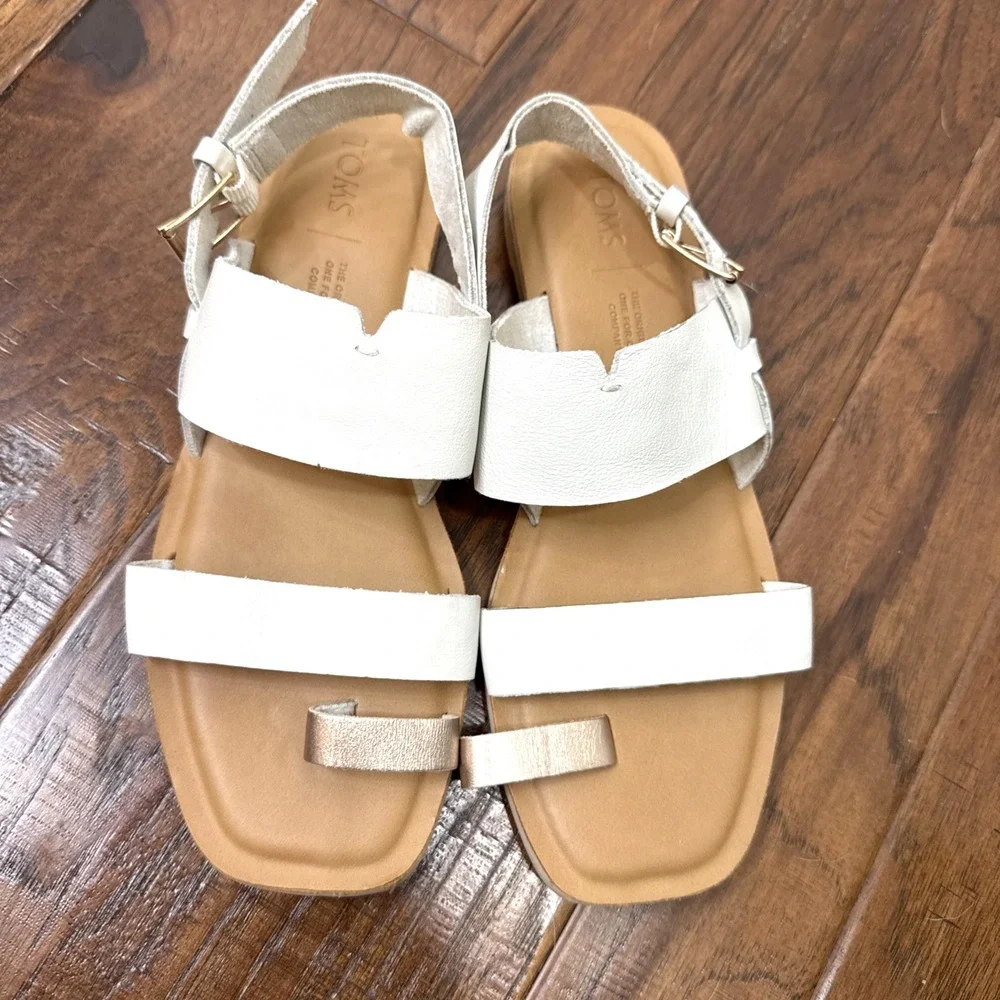 TOMS Freya Leather Toe Loop Sandal Flat Ankle Strap Buckle Neutral Women's 7.5